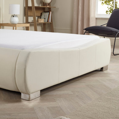 Luxurious 4FT6 Double Dorado White Faux Leather Bed