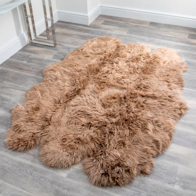 Luxurious Sextuple Light Brown Sheepskin Rug