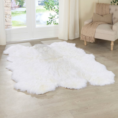 Luxurious Sextuple Natural White Sheepskin Rug