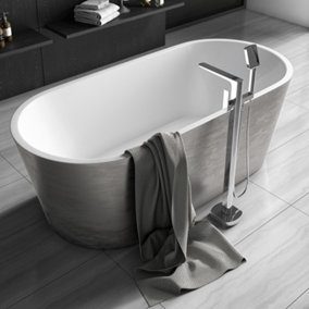 Luxury 1495x745 Silver Freestanding Bathtub with Polished Chrome Brass Mixer Tap Set