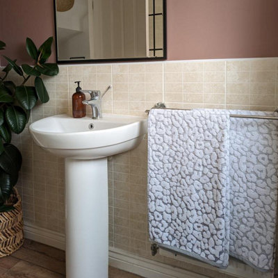 Luxury Jacquard Leopard Bath Sheet - Monochrome - 4