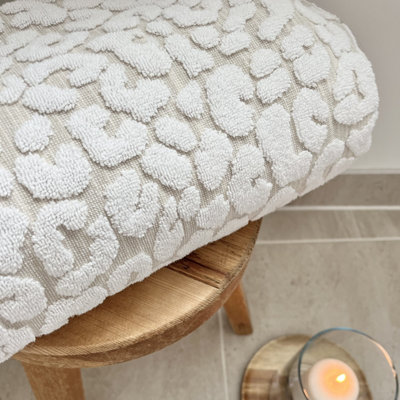 Luxury Jacquard Leopard Bath Towel - Natural - 4