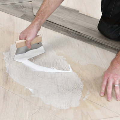 LVT & Vinyl Notched Adhesive Spreader Trowel - 2mm (B1 Size)