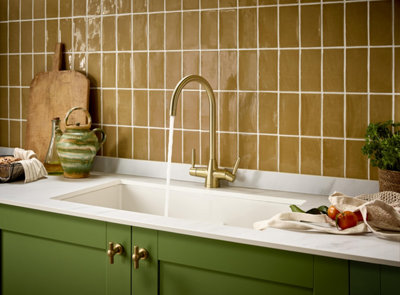 MAD4BB - Madra 4n1 C Spout Brushed Brass