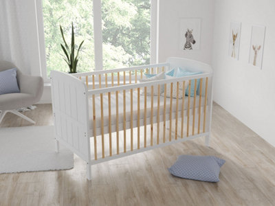 Maddox cot bed 140x70cm with barriers