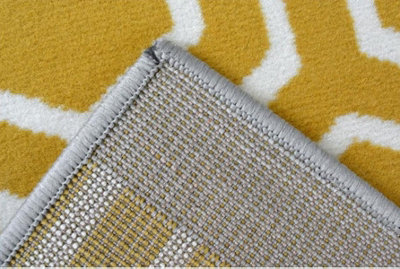 Maestro Collection Honeycomb Design Rug in Ochre