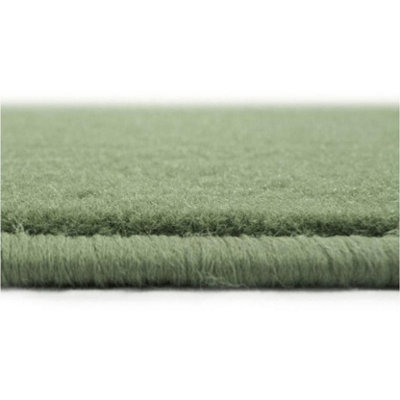Maestro Collection Solid Design Rug in Green