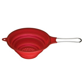 Maison by Premier Red Silicone Zing Strainer