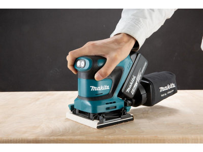 Makita DBO481Z 18v LXT 114mm 1 4 Sheet Finishing Cordless Palm