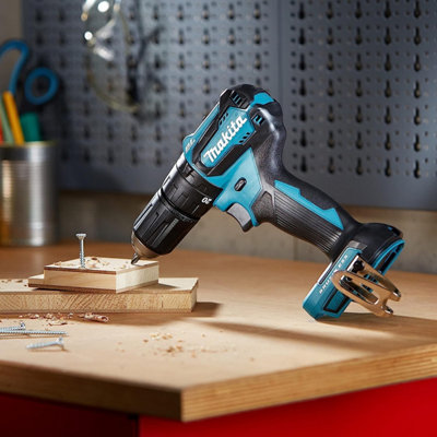 Makita compact cordless online drill