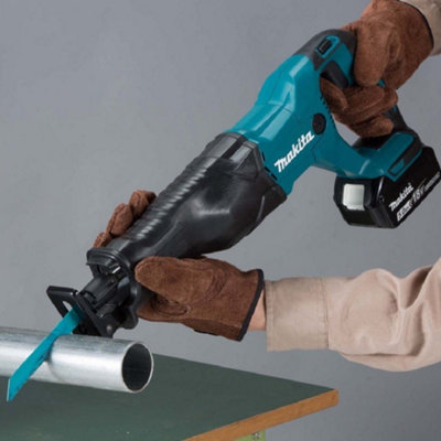 Makita m4501 2024 reciprocating saw