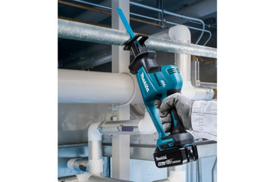 Makita one discount handed reciprocating saw