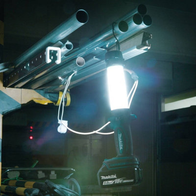 Makita DML806 18V / 14.4V LXT Torch LED Work Light Lantern Lumens Bare