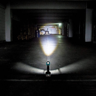Makita DML808 18V / 14.4V LXT Torch Adjustable Beam LED Light Pivot 200 Lumens
