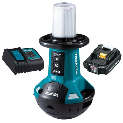 Makita DML810 18v 240v LED Self Balancing Work Site Light + 2AH Charging Kit