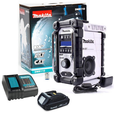 Makita radio discount and battery charger