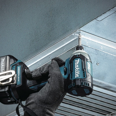 Makita DTD170Z 18v LXT Brushless Cordless 6 Stage Impact Driver T