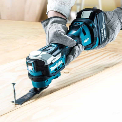 Makita DTM52Z 18v LXT Brushless Multi Tool Starlock Keyless + Makpac Case