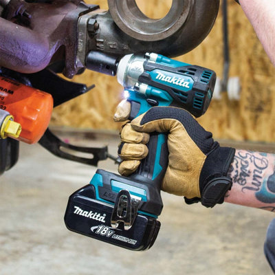 Makita xwt02z on sale impact wrench