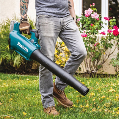 Makita battery discount powered leaf blower