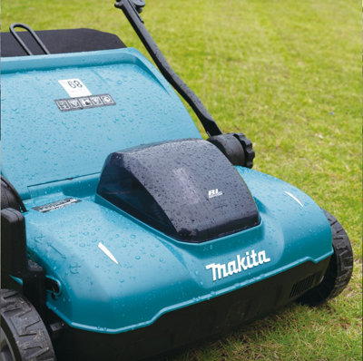 Makita DUV320RT Cordless Brushless LXT 18V Scarifier 32cm 5.0Ah Battery Charger