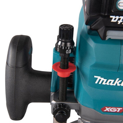 Makita Router RP001GZ02 40V Max XGT Cordless Brushless 1/2