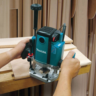Makita RP2303FCJ 240v 1/2" Plunge Router Variable Speed Straight Guide + Makpak