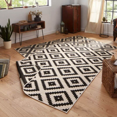 Malta Reversible Indoor Outdoor Rug Flatweave Polypropylene in Black