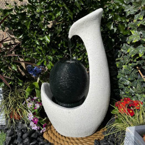 Marion Mains Power Water Feature With Cover