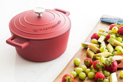 MasterClass Cast Aluminium Red Casserole Dish, 2.5L