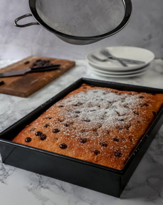 MasterClass Non-Stick 35cm x 24cm Rectangular Deep Pan - Main Image