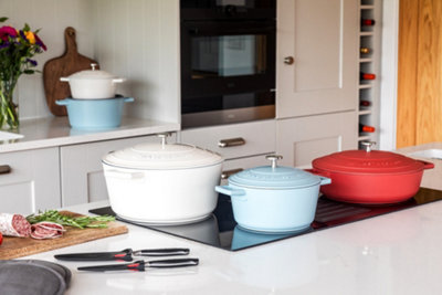 MasterClass Sky Blue Cast Aluminium Casserole Dish, 2.5L