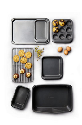 MasterClass Smart Space Seven-Piece Stacking Non-Stick Baking ...
