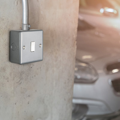 Masterplug MC512-01 Metal Clad 1-Gang 2-Way Light Switch MSTMC512