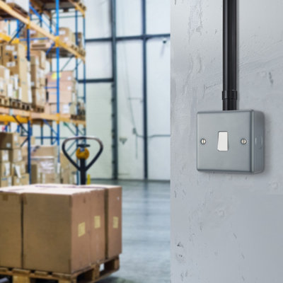 Masterplug MC512-01 Metal Clad 1-Gang 2-Way Light Switch MSTMC512
