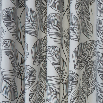 Matteo 100% Cotton Light Filtering Pair of Eyelet Curtains