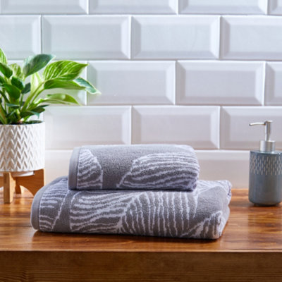 Matteo Luxury 100% Cotton Leaf Motif Jacquard Towel Price Comparisons | Compare The Build