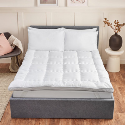 Mattress Topper Small Double Thick Comfortable Quilted Bed Topper With Elastic Straps  1200mm x 1900mm