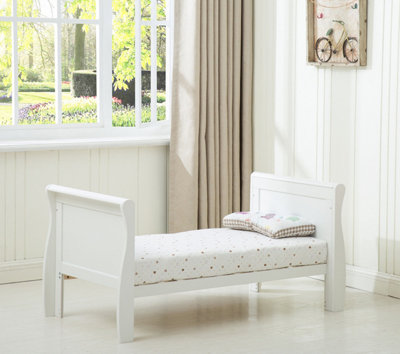 Mcc wooden baby store cot bed orlando