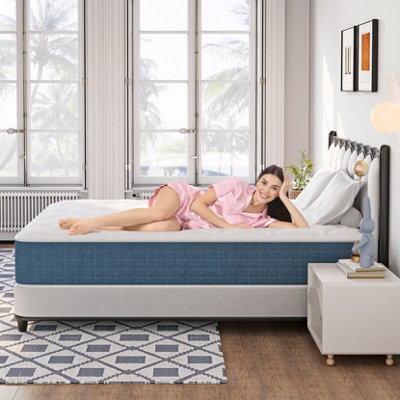 Medium Firm Hybrid Mattress with Memory Foam and