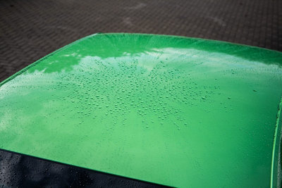 Meguiars Ultimate Paste Wax Microfibre Cloth and Applicator Pad Included