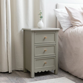 Melody Maison 3 Drawer Scalloped Bedside Table - Staunton Taupe Range