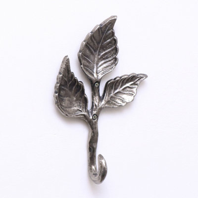 Melody Maison Antique Silver Leaf Detail Textured Wall Hook