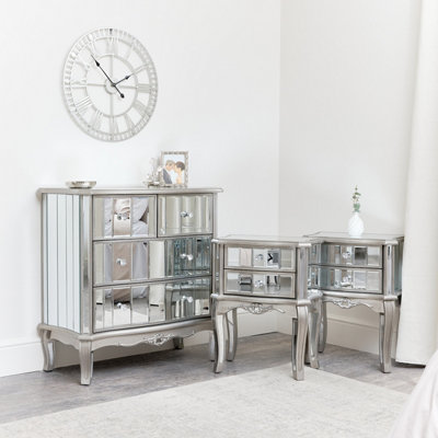 Melody Maison Bedroom Furniture, Silver Mirrored Chest of Drawers & Pair of Bedside Tables - Tiffany Range