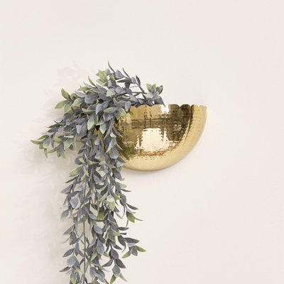 Melody Maison Gold Scalloped Wall Planter