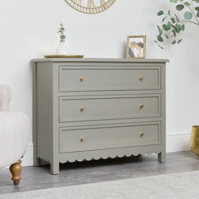 Melody Maison Large Scalloped 3 Drawer Chest of Drawers - Staunton Taupe Range