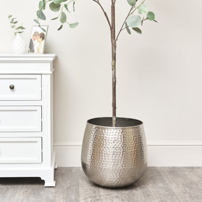 Melody Maison Large Silver Hammered Metal Planter