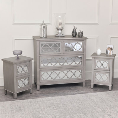 Melody Maison Large Silver Mirrored Lattice Chest of Drawers & Pair of Bedside Tables - Sabrina Silver Range