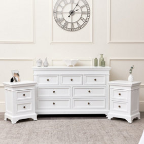 Melody Maison Large White 7 Drawer Chest of Drawers & Pair of Bedside Tables - Daventry White Range