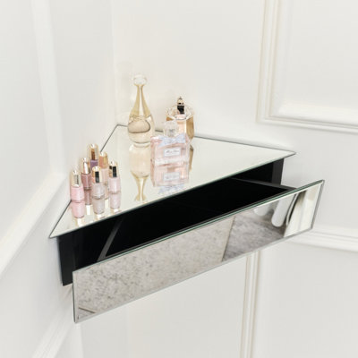 Corner shelf store bedside table